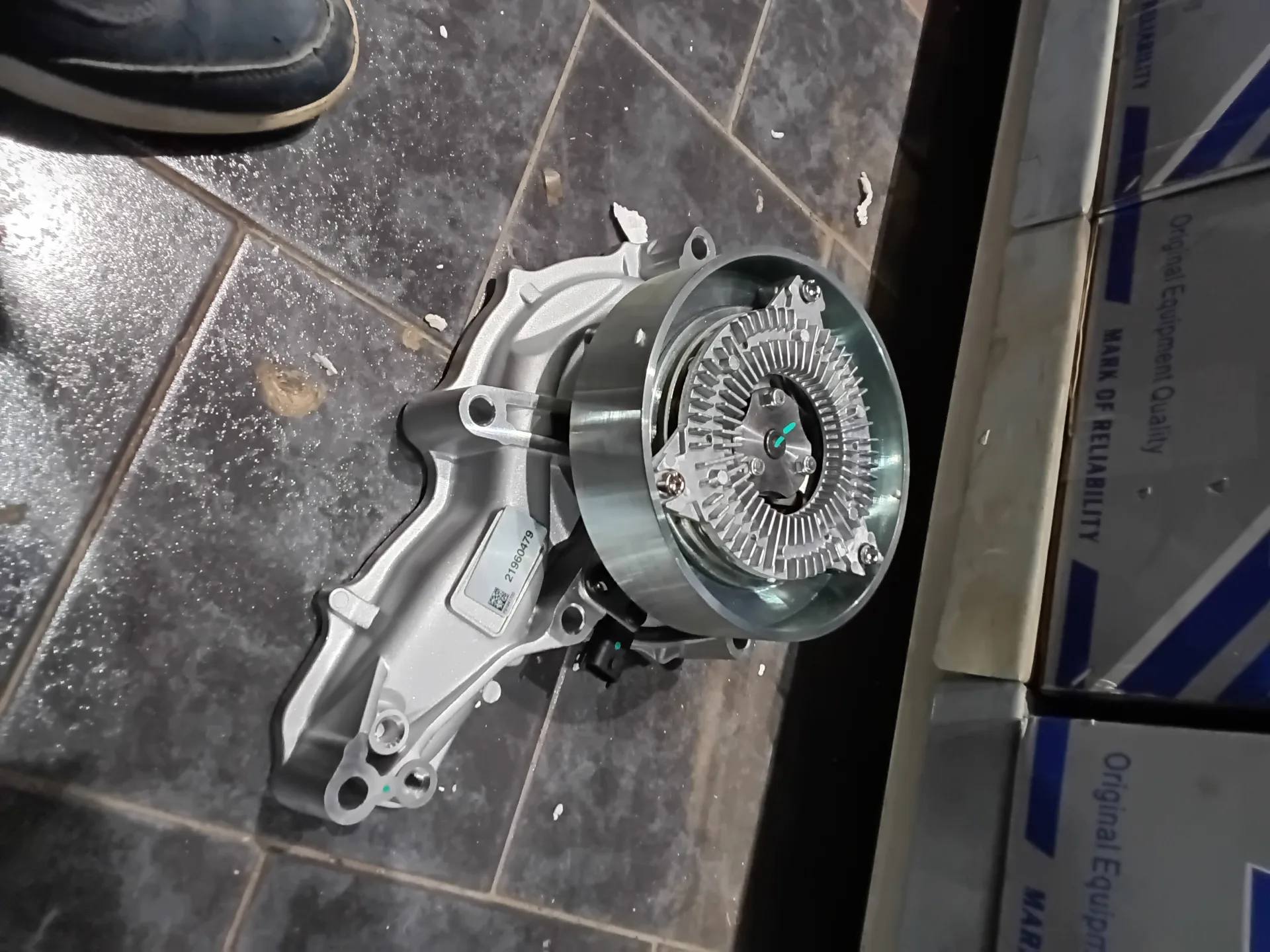 Pompe Ã  Eau VOLVO