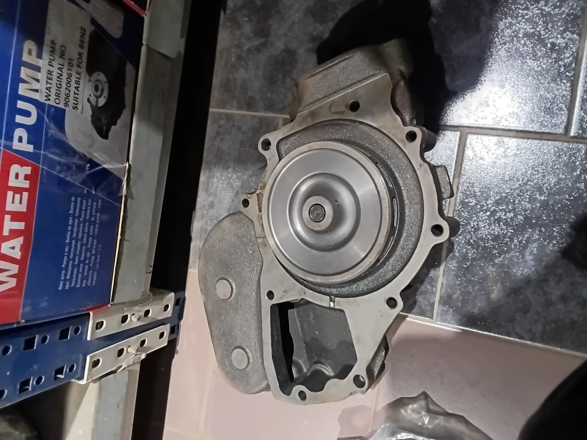 Pompe Ã  Eau MERCEDES-BENZ