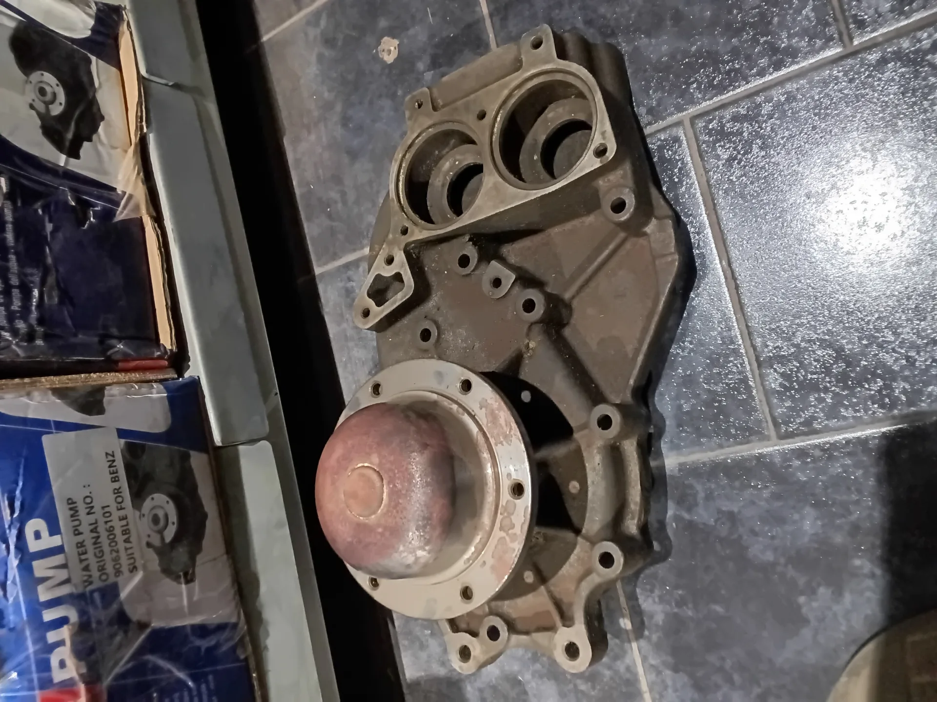 Pompe Ã  Eau MERCEDES-BENZ