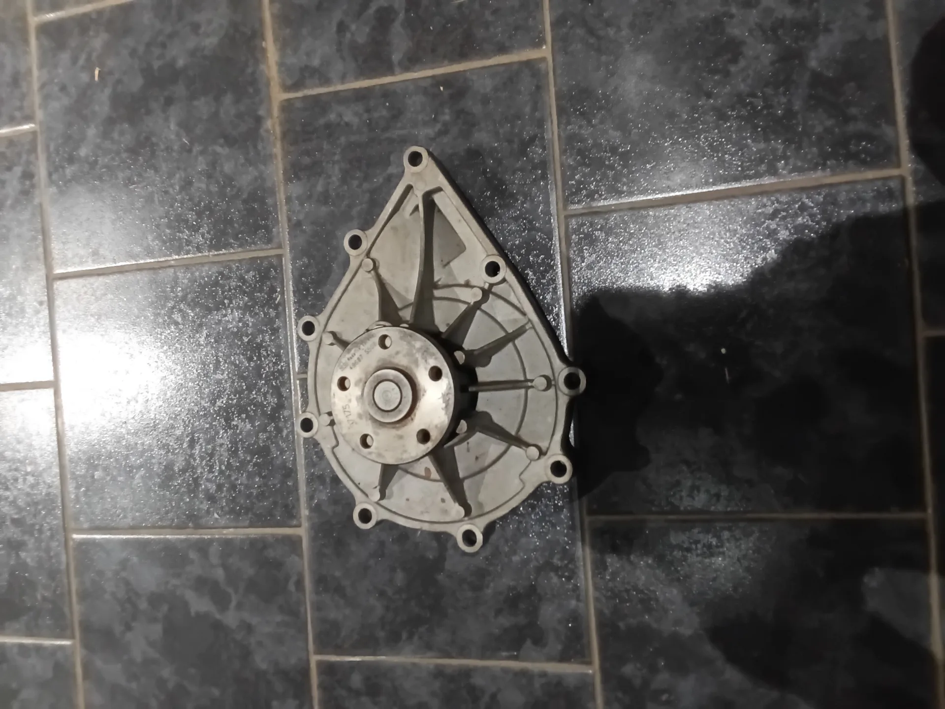 Pompe Ã  Eau Mercedes-Benz