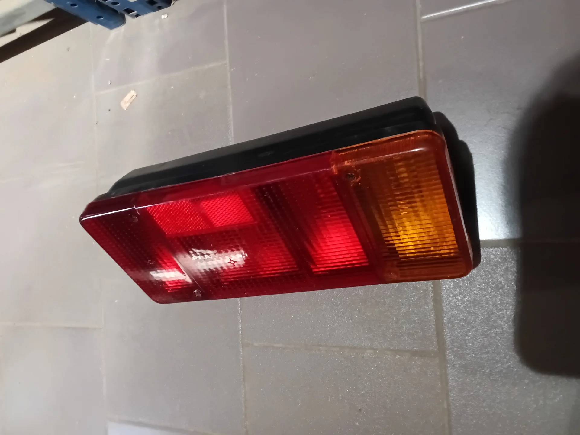 Feu ArriÃ¨re Gauche IVECO