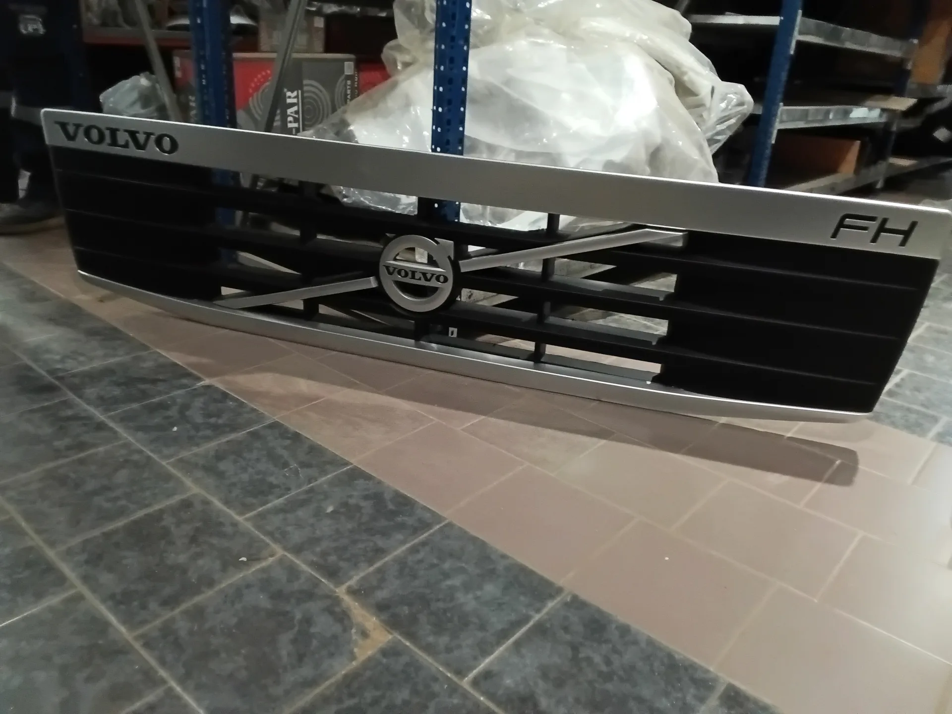 Grille VOLVO